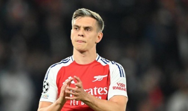 Besiktas đàm phán chiêu mộ Trossard từ Arsenal